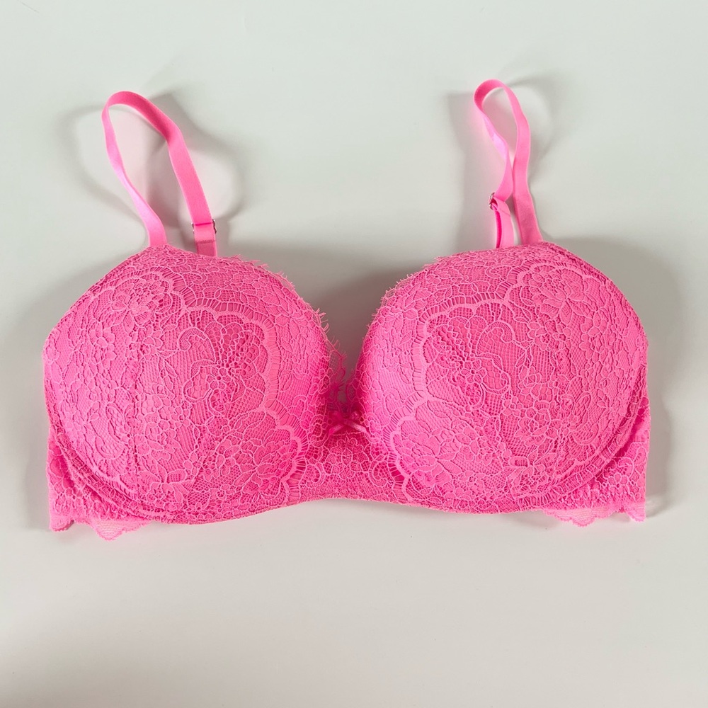 Victoria’s Secret “Dream Angels padded wireless” 34DD bra baby pink